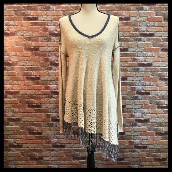 Buckle Sweaters - Buckle Gimmicks Asymmetrical Fringe Hem Sweater
